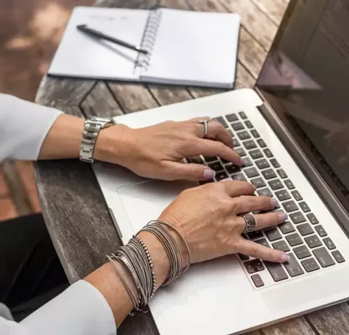 Writing with Dramatify's AI Assistant